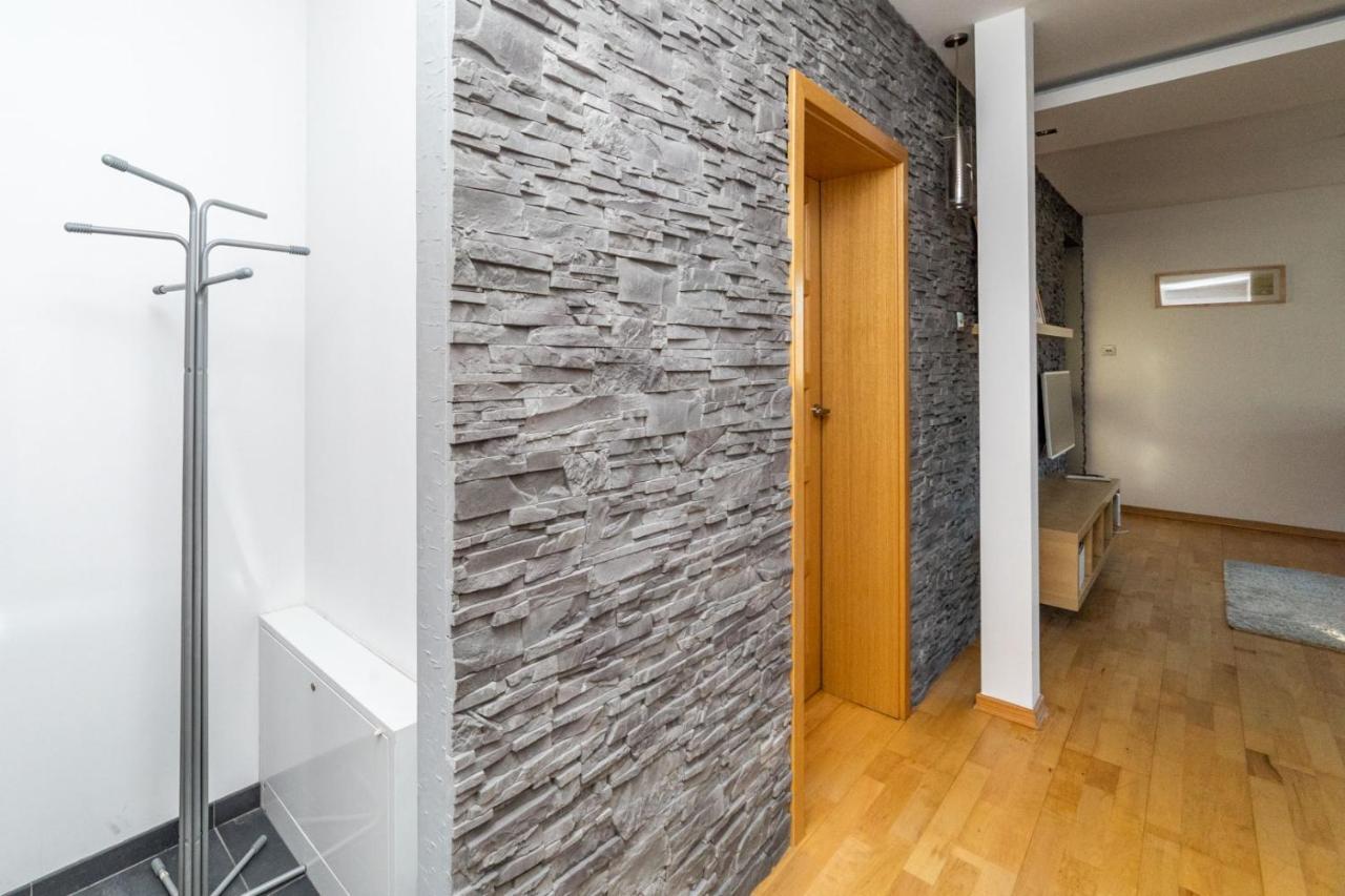 Grey By Oneapartments Гданск Екстериор снимка