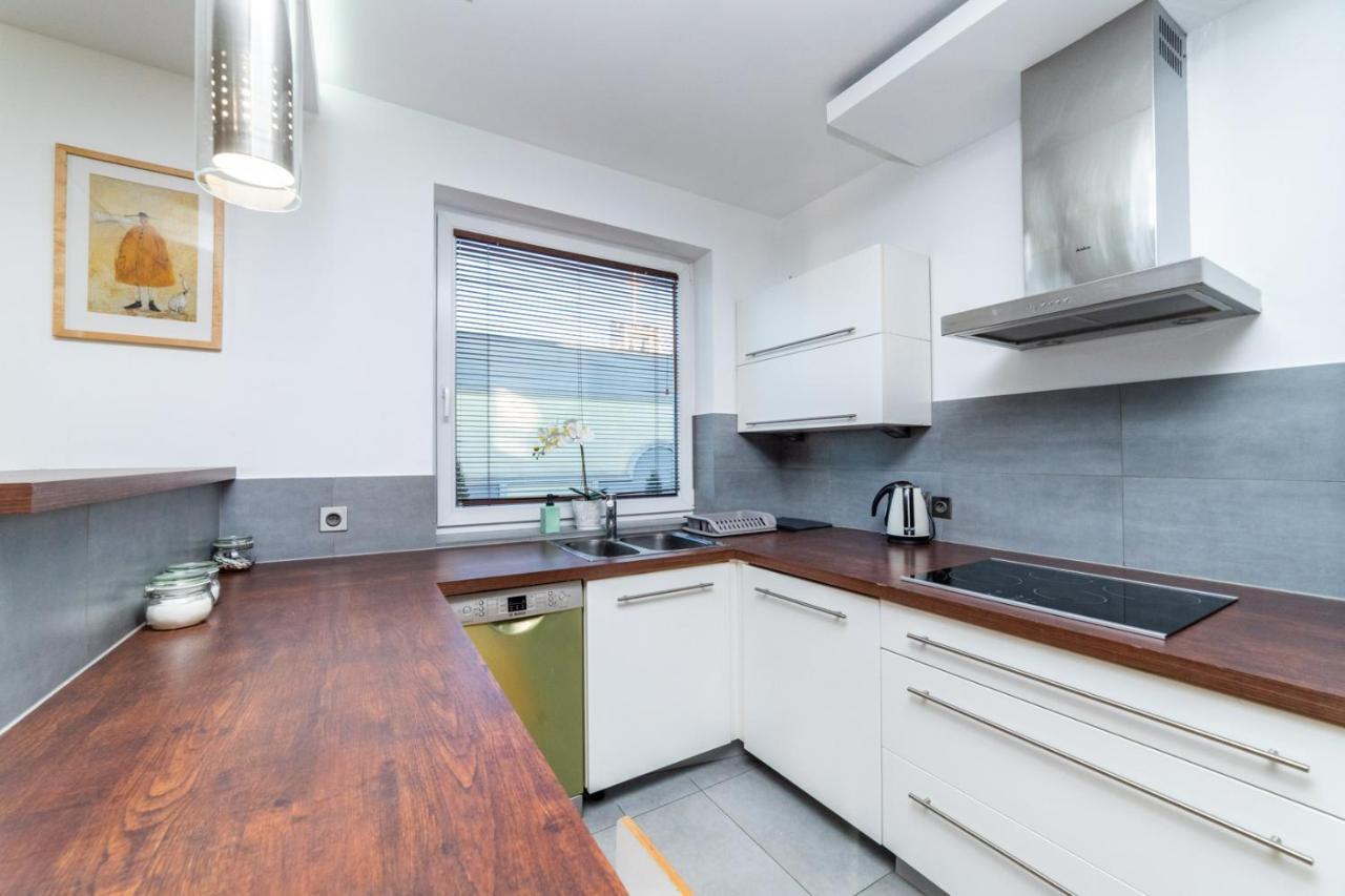 Grey By Oneapartments Гданск Екстериор снимка